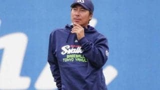 ヤクルト高津新監督、背番号を現役時代の「22」に変更　蔵本が「99」、スアレスは「43」
