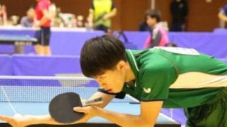 専修大学のホープ・上村、宿敵との大阪対決制す＜卓球・全日学＞