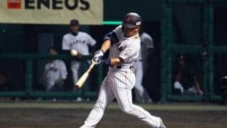 侍ジャパンが反撃開始！　鈴木、吉田の2連続フェンス直撃打などで4点差に縮める