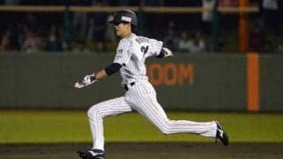 敵も味方も驚いた！　侍J周東、出場即盗塁に稲葉監督「素晴らしい足」敵将「驚異的」