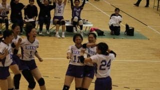 【女子バレーボール部】勝利のカギは「エンジョイバレーボール」入替戦に弾みをつける勝利!!