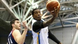 滋賀レイクスターズ、後半にディフェンスからリズムをつかみ敵地で横浜撃破に成功