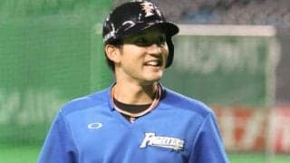 日ハム杉谷、特別コーチから指示受ける“右拳士”写真公開　「タイシキツイよ」