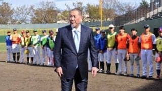 清原和博氏「悔いのないようにプレーして」トライアウト監督での球界復帰にファン大歓声
