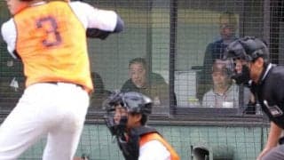 清原和博氏、トライアウト監督で“始動”「精一杯プレーして」一塁ベンチ横から熱視線