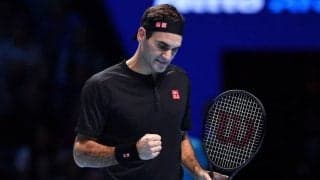 フェデラーが華麗なハイバックボレーを披露。望みを繋ぎジョコビッチ戦へ