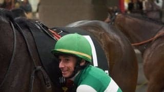 ウィリアム・ビュイック騎手、ライアン・ムーア騎手に短期騎手免許交付