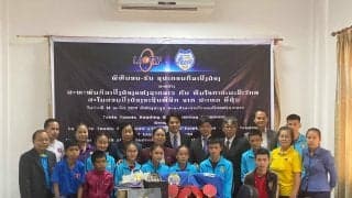 岡山リベッツ、ラオス訪問　ラバー約300枚など卓球用品寄贈