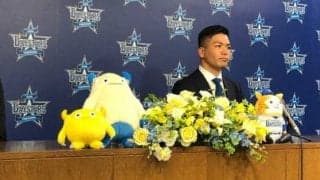 異例の古巣復帰、高城がDeNA入団会見　「7年半戦ったメンバーとまた野球ができる」