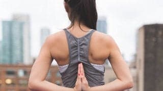 お尻の痛み、太ももの痛み、しびれそれって坐骨神経痛では？