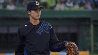 WL参加中のオリ富山が豪州の路上で相撲を取る!?　同僚・佐野が“珍動画”公開