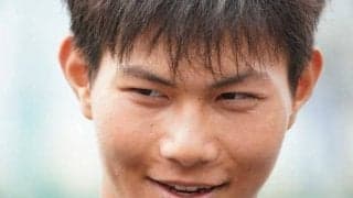 「隣空いてる。失礼します」　ロッテ藤原、傘持つスーツ姿にファンが相合傘志願