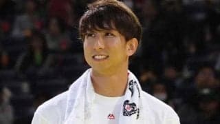 鷹ガール書道家がロッテFA移籍福田に“惜別金アート”再公開　「これからもずっと応援」