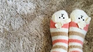 手足が冷えているのに足汗がひどい。自律神経の乱れと姿勢が関係？！