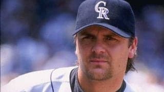 暴投に対抗してヘルメットを逆向きに…　97年球宴での“迷勝負”にMLB公式が再脚光