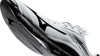 ミズノ、動き出しの加速をサポートするバレーボールシューズ「ウエーブライトニング Z6」発売