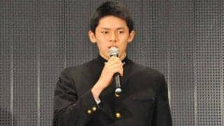 ロッテ、ドラ1佐々木の入団会見前の貴重な“ハニカミ”S公開　ファン「かっこいい!!」