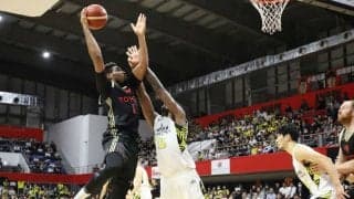 アルバルク東京が終盤でリバウンドを制し74-72でサンロッカーズ渋谷に逆転勝利
