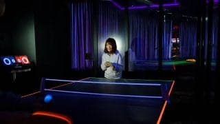 名古屋のドン・キホーテに暗闇で光る「コズミック卓球」が登場