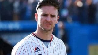 燕退団のブキャナン美人妻が“ゴージャス美脚2S”公開　ファン惜別「スワローズ28」