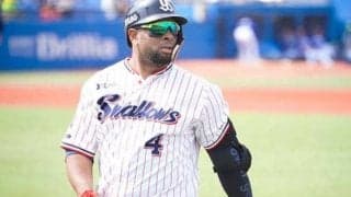 鷹移籍のバレンティン、早くも“ホークスユニ姿”披露！　ファン歓喜「すごく似合ってる」