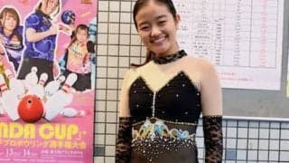 女子3級で土屋が優勝。4人のフィギュアスケーターが演技を披露