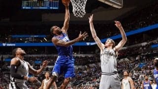 カワイ・レナードはスパーズファンからブーイングで迎えられるも古巣相手に初勝利