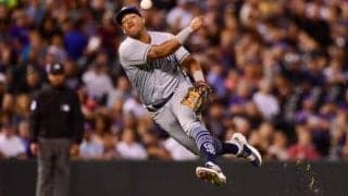 【MLB】元阪神ソラーテのチーズまみれ“ナチョスキャッチ”が脚光　パドレス最高プレーに選出