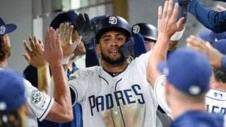【MLB】阪神似のパドレス新ユニが大好評！　20歳超有望株の“ギャップ”写真にファン「最高」