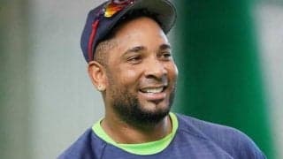 鷹バレンティンがクリスマスコーデ披露　“リア充”写真公開「ハッピーX'mas」