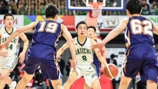 昨年王者の福岡第一、序盤はリードを許すもリバウンドからの速攻が炸裂し初戦突破