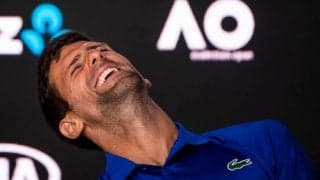 ジョコビッチとチチパスは歌を披露。テニス選手たちのクリスマスの過ごし方