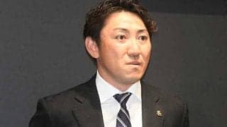 内川は1.5億円減の2.5億円、上林は異例の文書で交渉…鷹の26日の契約更改は？