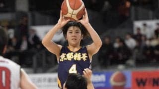 「メインコートで桜花学園と」を合言葉に、京都精華学園がベスト4進出を決める