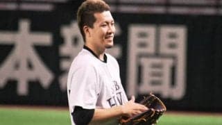 鷹・千賀が「むっちゃ笑顔」　男前スーツ写真にファン歓喜「かっこいい」