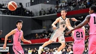 桜丘のゾーンディフェンスを中央突破で攻略した福岡第一、無敵の強さを見せ付けて準決勝進出