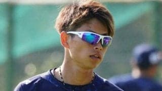 オリ山岡の自主トレスマイルで「疲れが吹っ飛んだ？」　ファン歓喜の爽やか写真