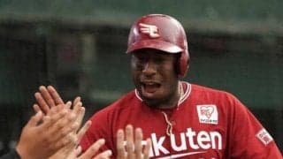 楽天ウィーラーの“見事な本塁打”のはずが見所は別に…パTV公開の“ズッコケ”衝撃映像