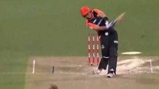 クリケットで起こった股間命中の“悲劇動画”が話題　MLB公式「絶対にサウンドをオンに」