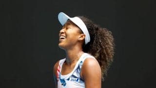 大坂なおみがパワフルサーブでネットを破壊。「ごめんね」と謝る