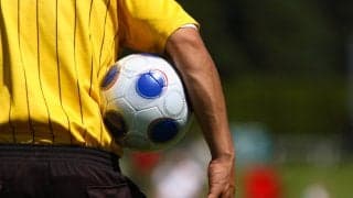 VARならぬ“FAR”。5G導入でサポーターもサッカーの審判に