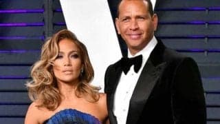 【MLB】J・ロペスがAロッドとドレスアップ姿披露　大胆ドレスで腕組み「パーフェクト」