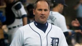 DeNA、ゴールドグラブ賞11度の名手ビスケル氏を招聘！　キャンプ特別コーチに