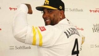 鷹移籍のバレンティンが入団会見　移籍決断の理由は「強いチーム。それが決め手」