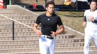 鷹の育成選手・尾形が早速アピール　12分間走でぶっちぎり、王会長「いい太もも」