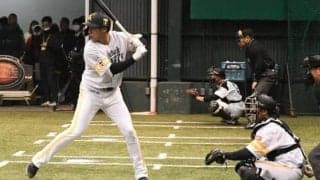 リハビリ組の鷹柳田、東浜の投球で“目慣らし”　「投手の球ってどんなんかいねと」