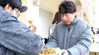 日ハム2軍が本拠地置く鎌ヶ谷市、特産品の“梨”をキャンプ地の沖縄・名護でPR