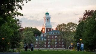 昼間はハーバード大学生、夜はテニスプレーヤー！世界ランキング圏外選手が大健闘