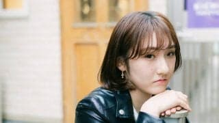 水色からネイビーへ　髪色変えた加藤美優、“カッコ可愛い”ショット披露