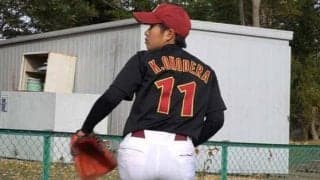 最速125キロの女子高生右腕が意識する「下半身の使い方」　テイクバックは“まるで上原”